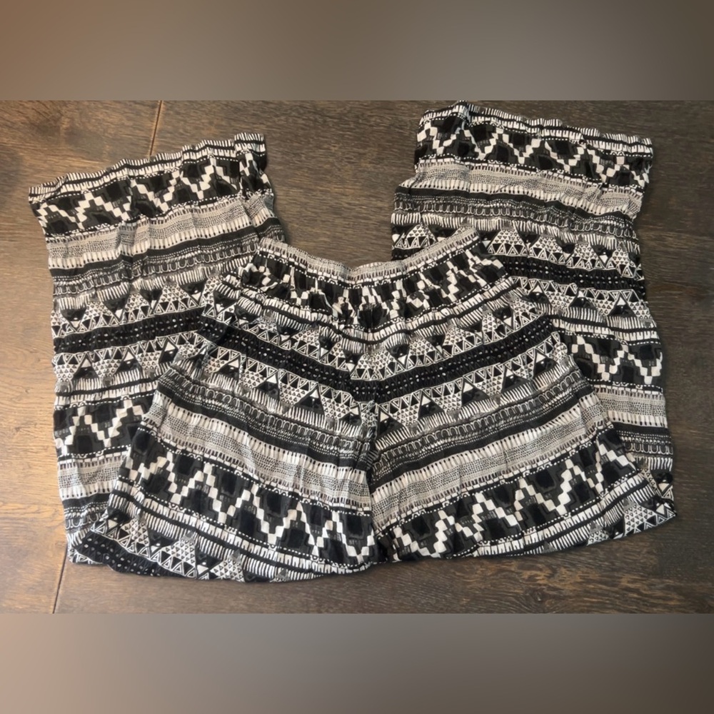 Mossimo Black and White wide leg pants